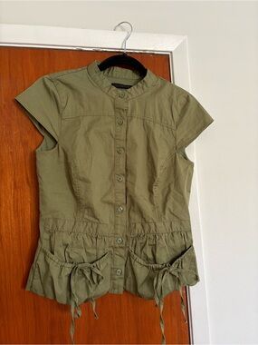 Zara - Olive Green Short-Sleeve Button Front Peplum Top